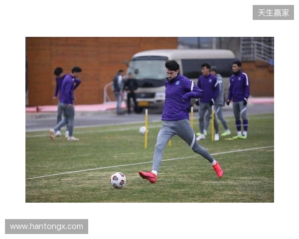 足球报:津门虎新赛季负10分开局形势严峻,于根伟并未失去信心 足球报:津门虎新赛季负10分开局形势严峻,于根伟并未失去信心